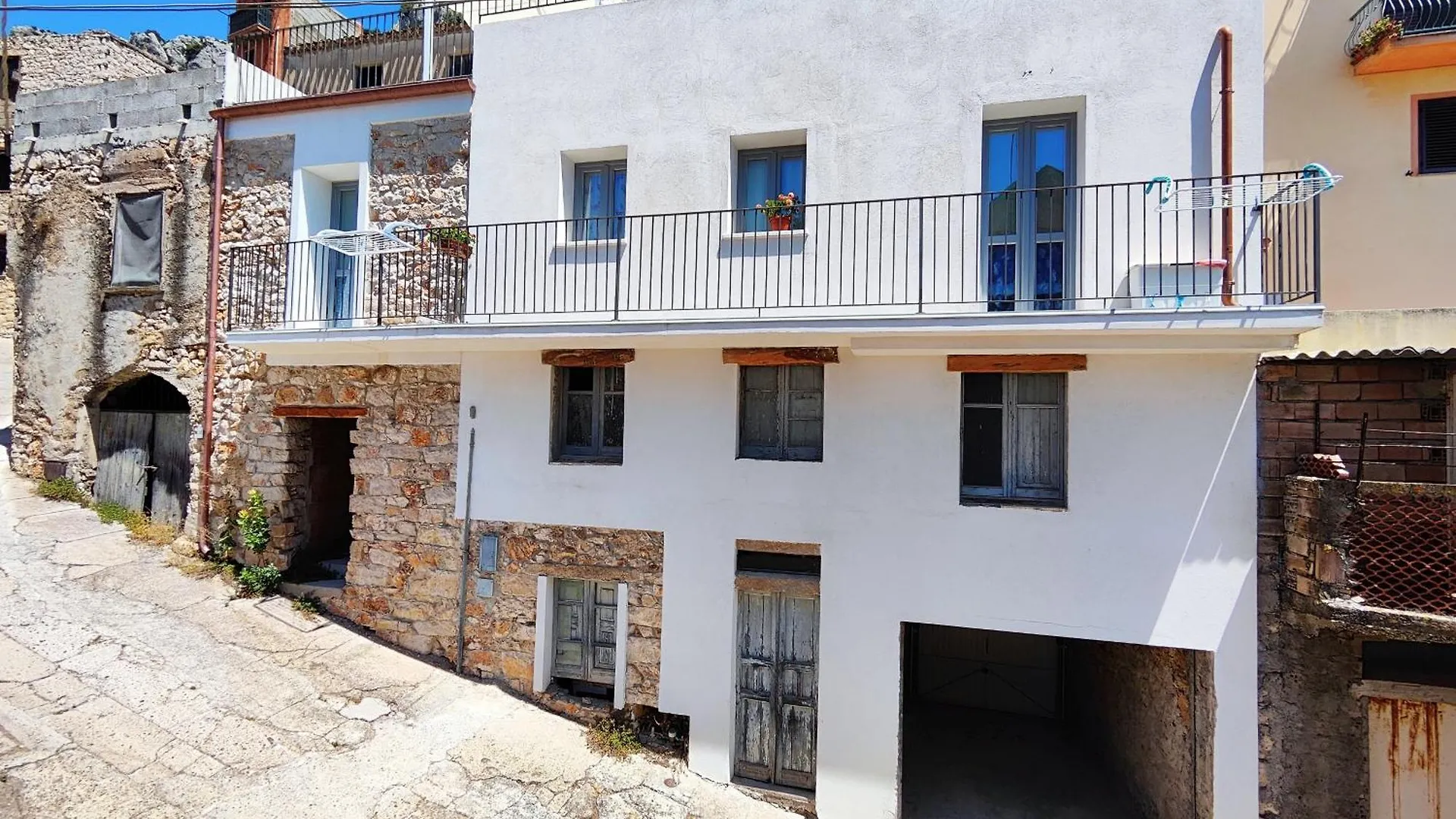 Dommu De Nannai Moro: Camera Con Bagno E Balcone Baunei Apartment